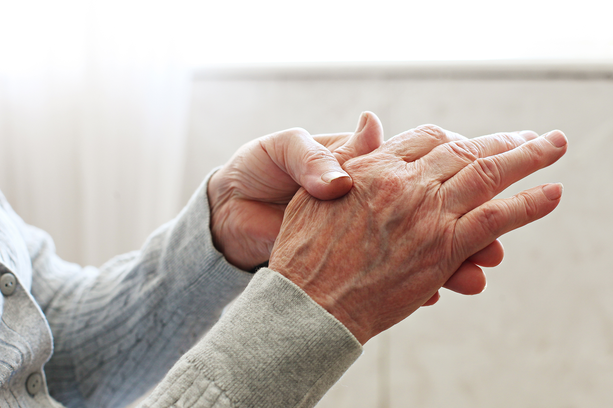 Minder last van reuma met oefentherapie Minder last van reuma met oefentherapie